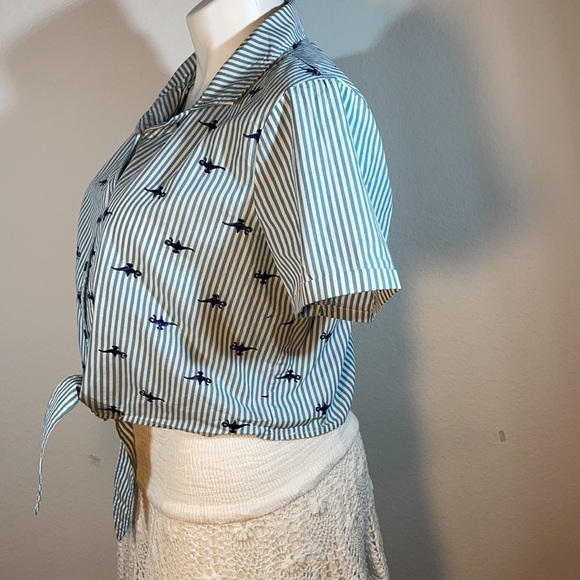 DISNEY Embroidered Aladdin genie lamp Button Up front tie top crop - Picture 5 of 13